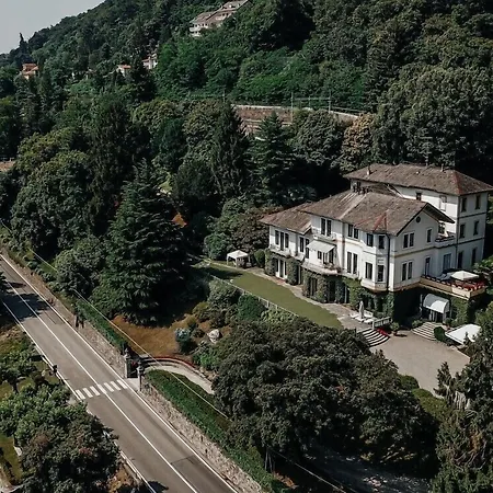 Claudia Dei Marchesi Dal Pozzo 게스트하우스 4*