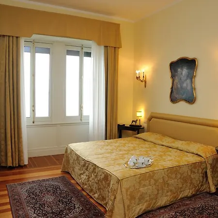 Guest house Claudia Dei Marchesi Dal Pozzo 4*