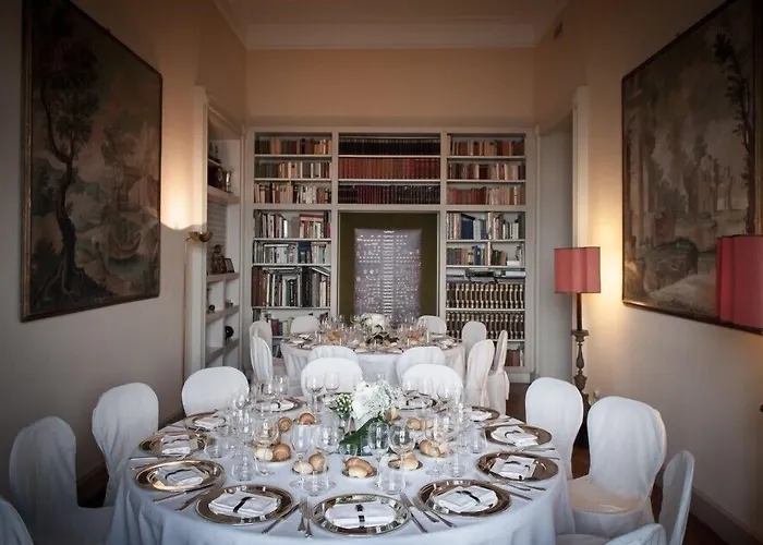 Claudia Dei Marchesi Dal Pozzo 게스트하우스 4*