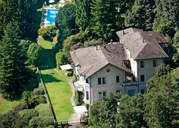 Claudia Dei Marchesi Dal Pozzo 게스트하우스 4*