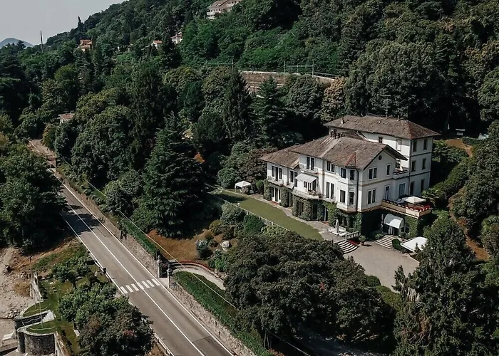 Claudia Dei Marchesi Dal Pozzo 게스트하우스 4*